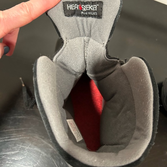 The North Face Black Insulated Winter Boots - big kids size 4 - Picture 11 of 13